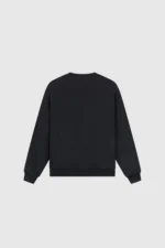 Entdecke den Pesoclo Logo Raws Sweater in Washed Black. Der moderne schwarze Pullover mit markantem Pesoclo Logo sorgt für einen lässigen und stilvollen Look.